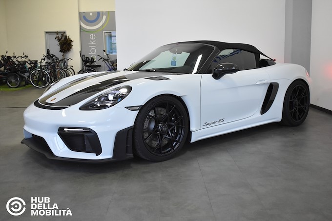 PORSCHE 718 Spyder RS